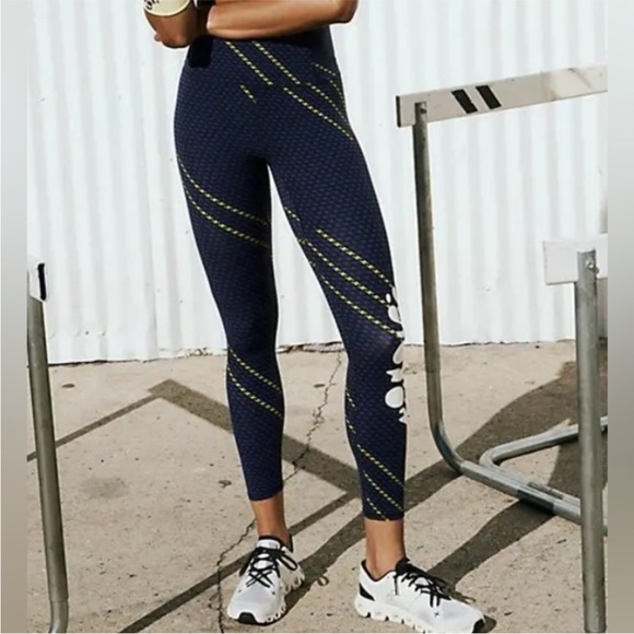 NWT Free People FP Movement Never Better Graphic Logo Leggings - black combo - Picture 4 of 6